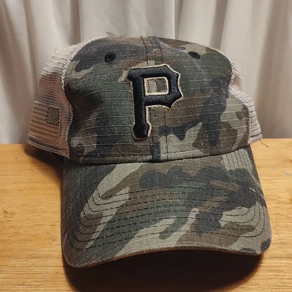 New Era 9Twenty Pittsburgh Pirates Trucker Snapback - NWOT